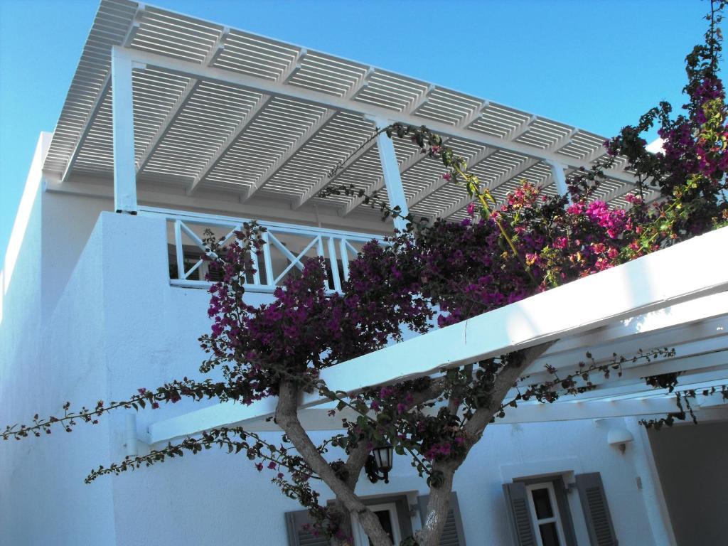 Milos Bay Suites Adamantas  Exterior foto
